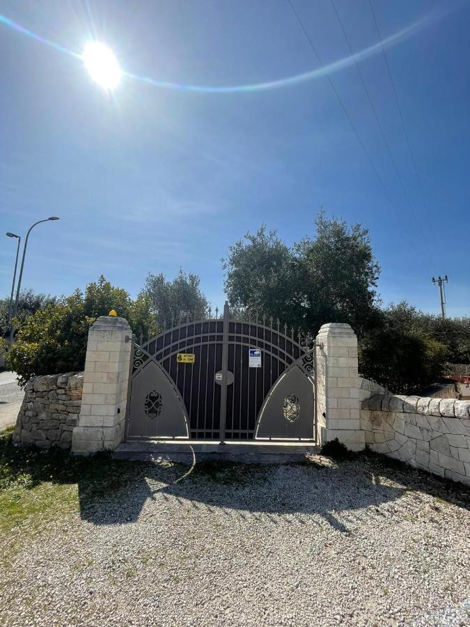Villa Dama Cisternino Luaran gambar